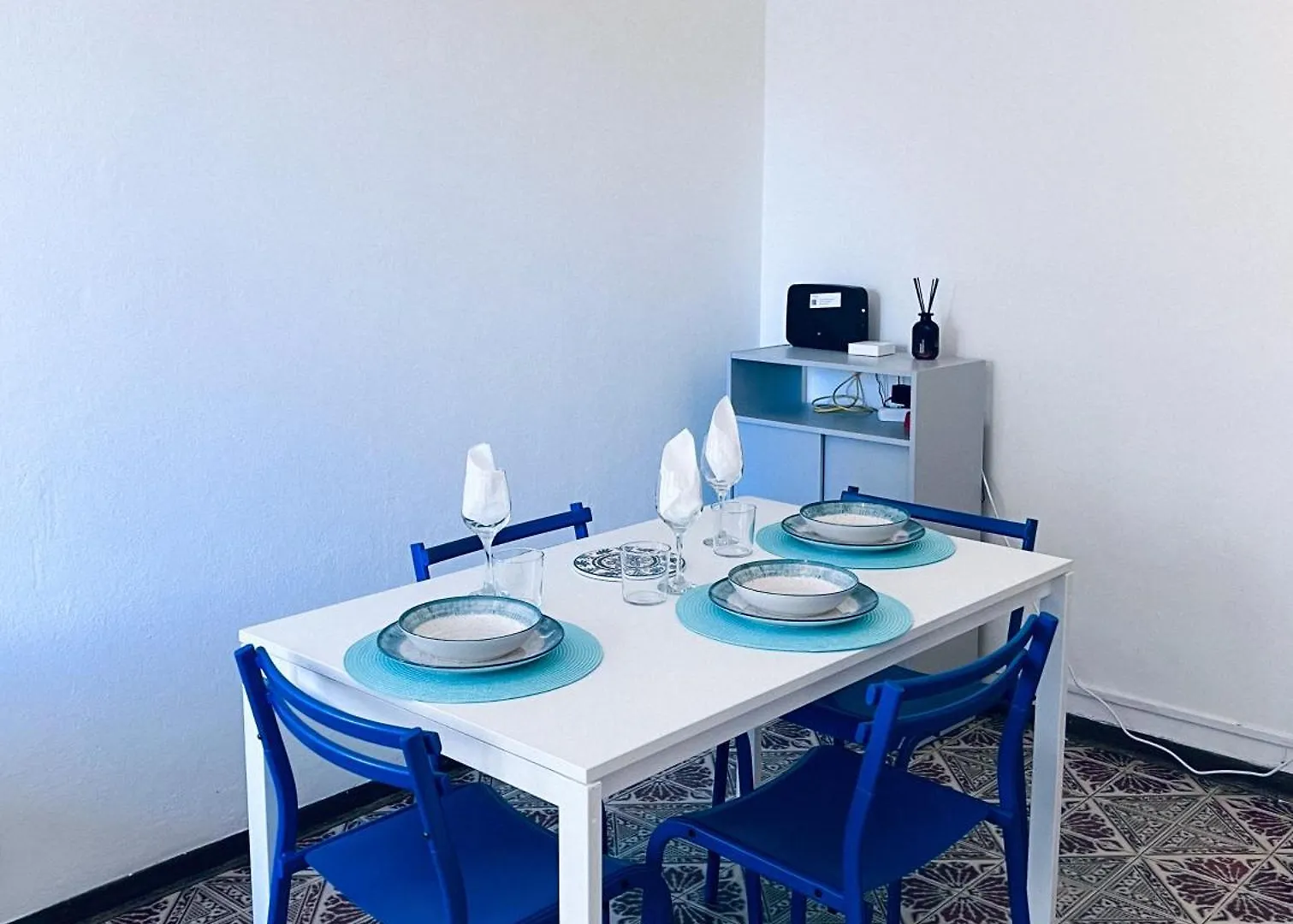 Landi 9 - 2 Camere, 3 Balconi, Parcheggio, Zona Residenziale Pisa Itália